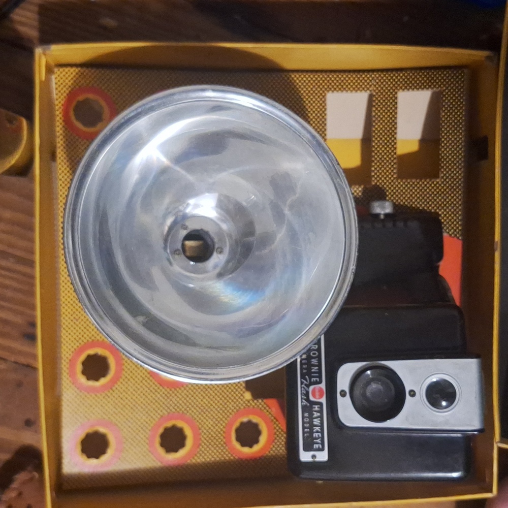 Brownie Hawkeye Flas Outfit
